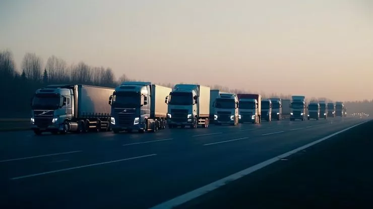 С 1 сентября 2026 года Минтранс запретит въезд в Россию грузовикам с долгами